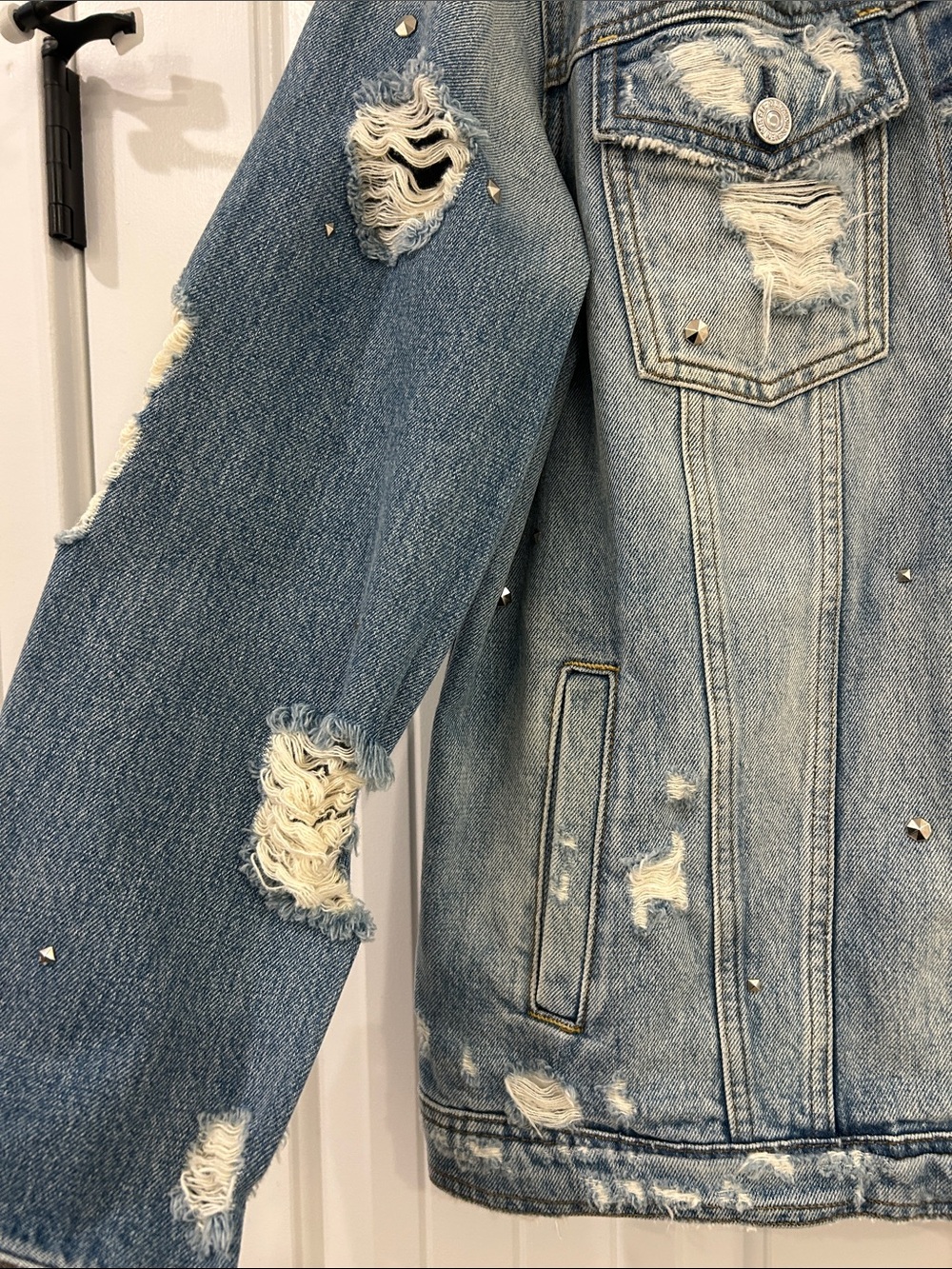 NWT! 7 For All Mankind Oversized Distressed Denim Jacket With All Over Studs! M! - Picture 4 of 16